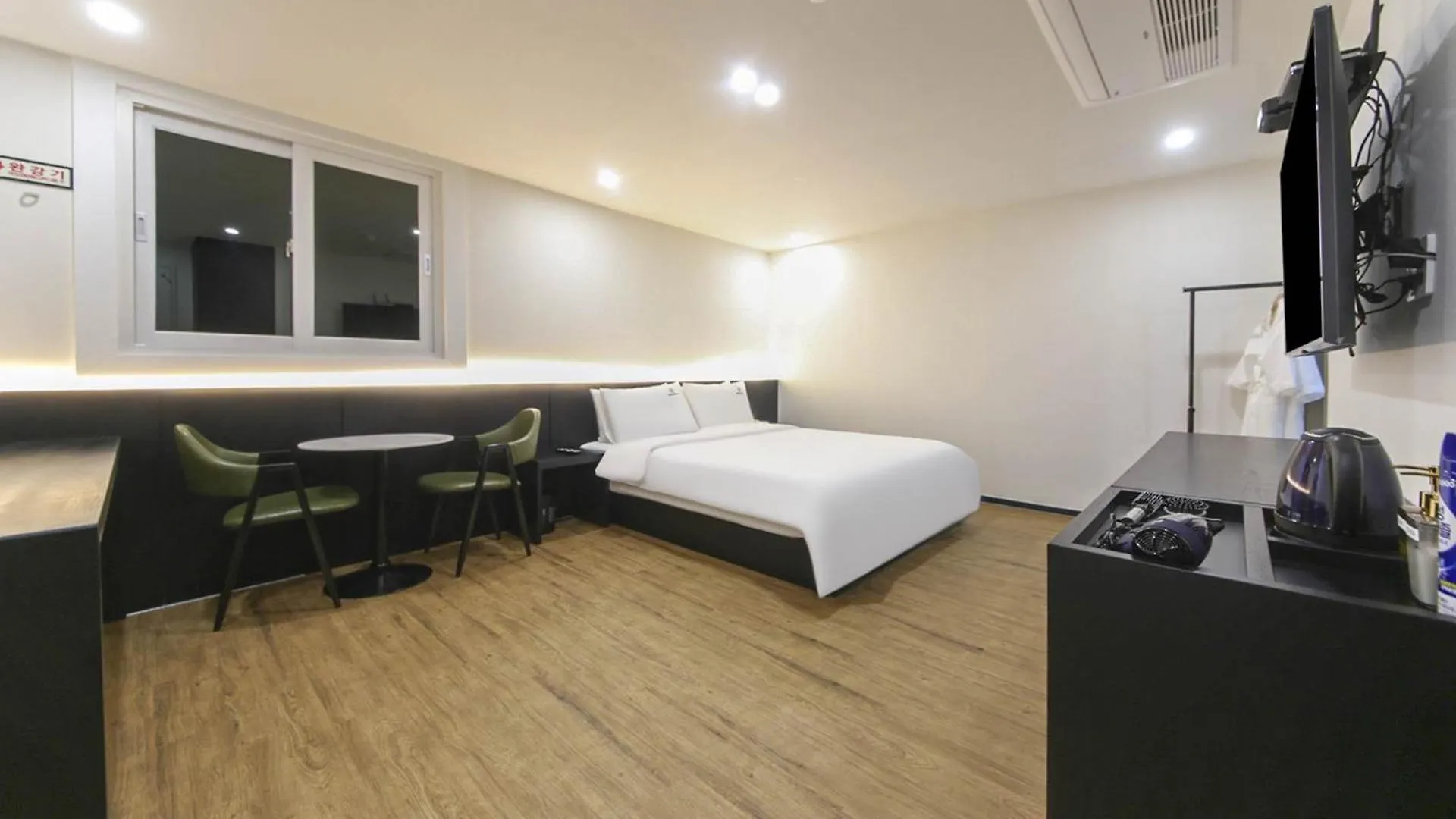 Busan Seomyeon Broa Hotel